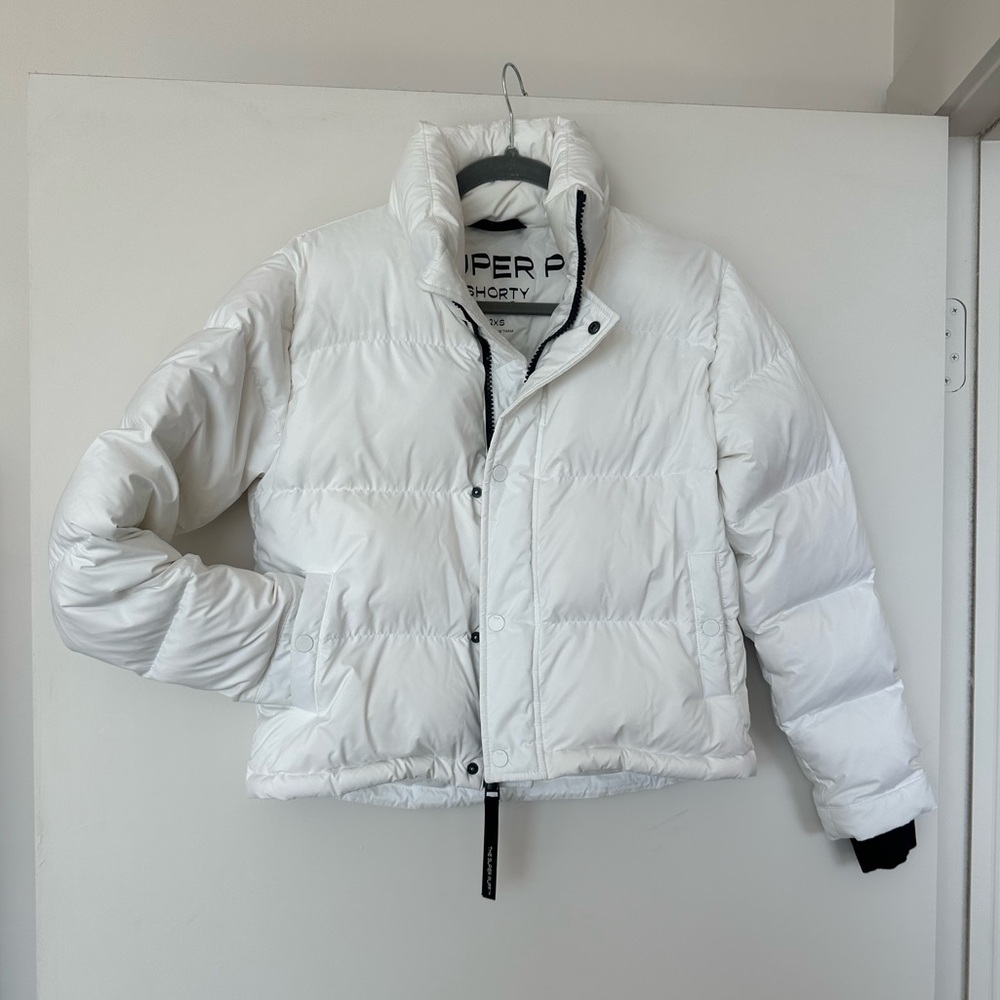 Aritzia Super Puff Shorty
